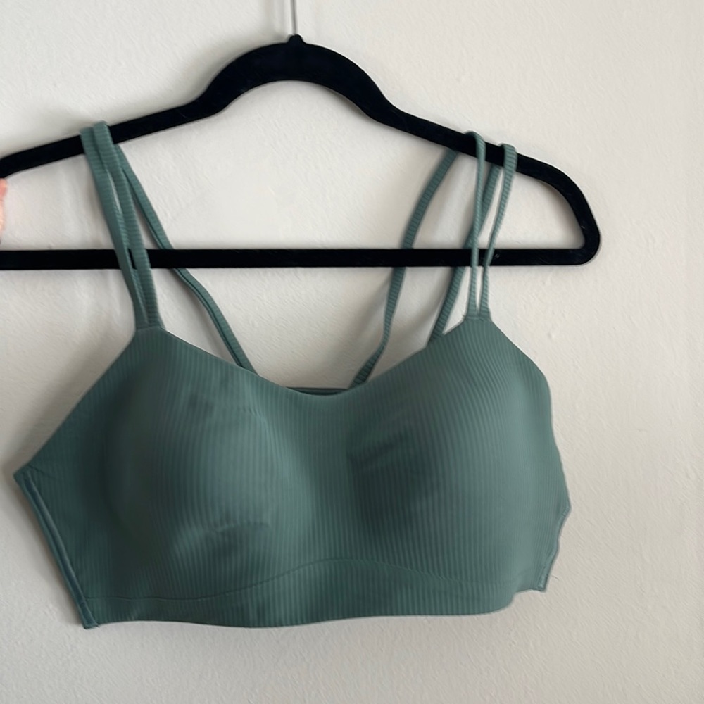 Lululemon Size 12 B/C Like a Cloud Bra - Green